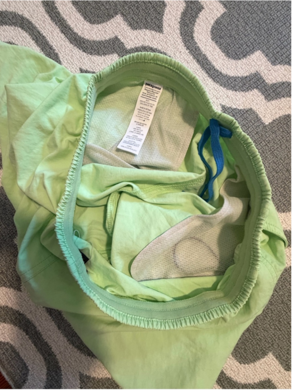 NEW Patagonia Baggies 5” Salamander Green Activewear Shorts running gym workout - Picture 9 of 10